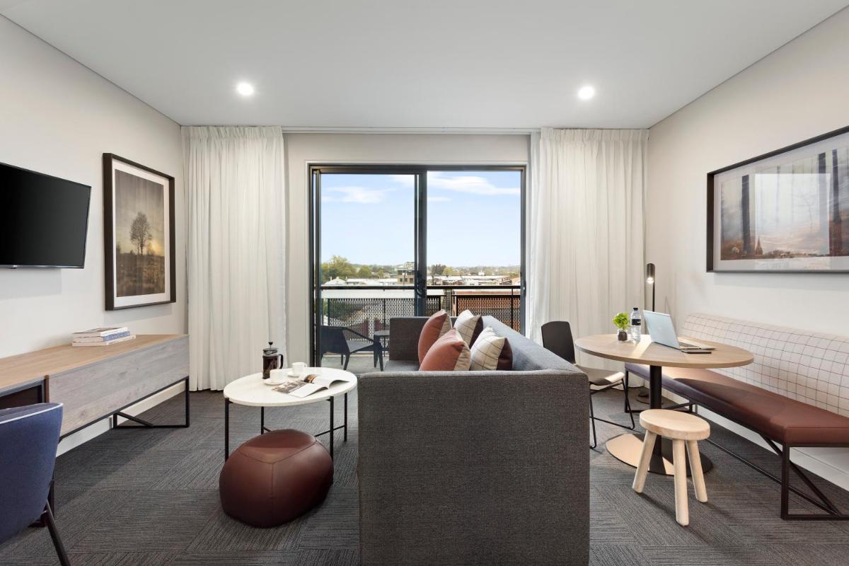 Quest Orange - Housity