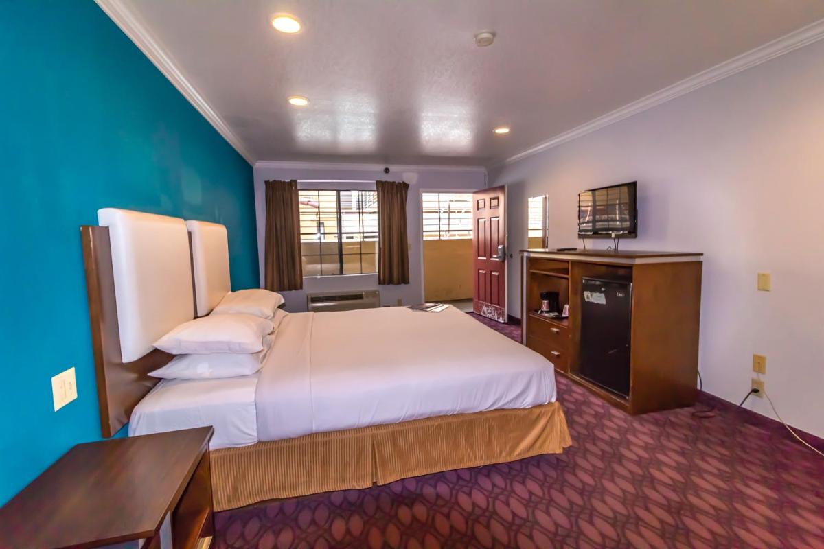 Hotel Pacific, Manhattan Beach - Housity