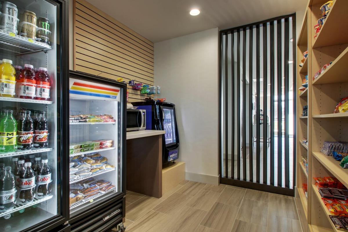 Suitetrails - Holiday Inn Express & Suites - Mount Vernon, an IHG Hotel