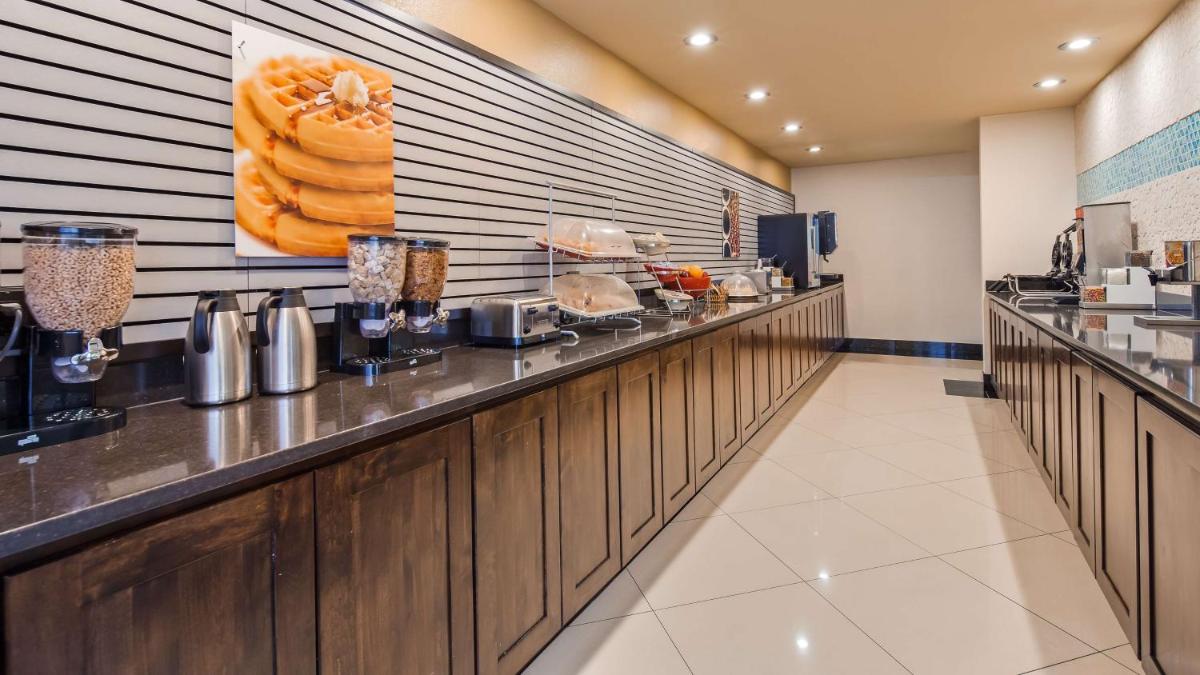 West Valley Inn - Housity