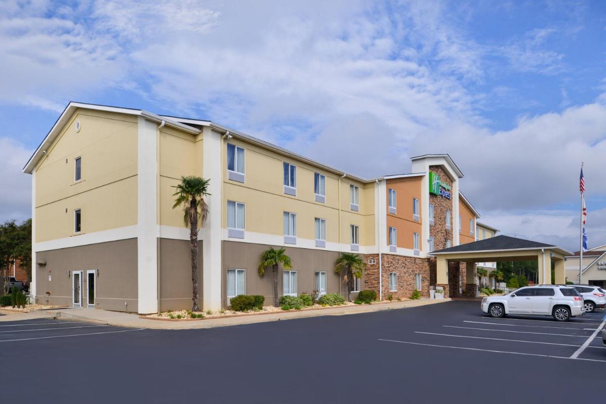 Holiday Inn Express Montgomery East I-85 by IHG - Housity