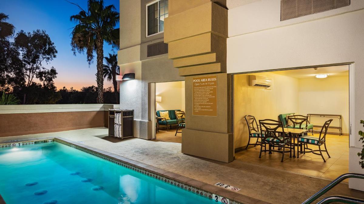Candlewood Suites Anaheim - Resort Area, an IHG Hotel - Hizvo