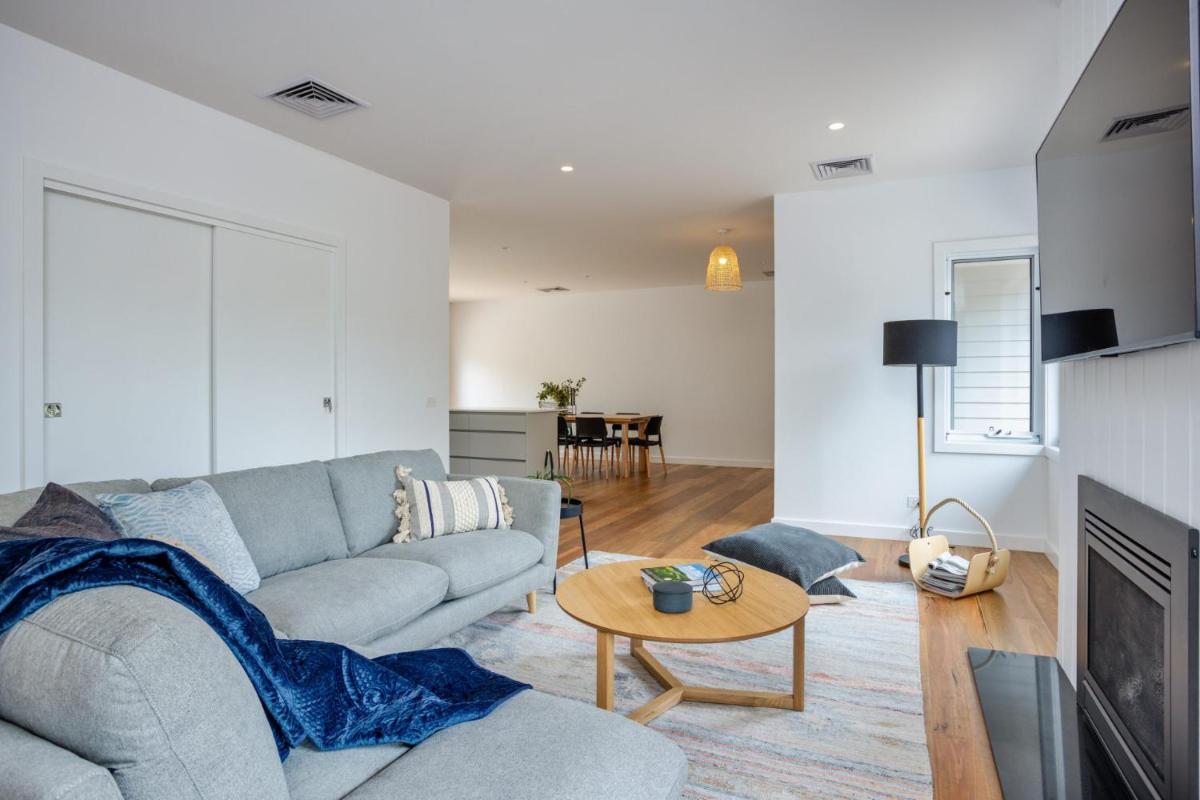 Molly's Beach House: - Housity