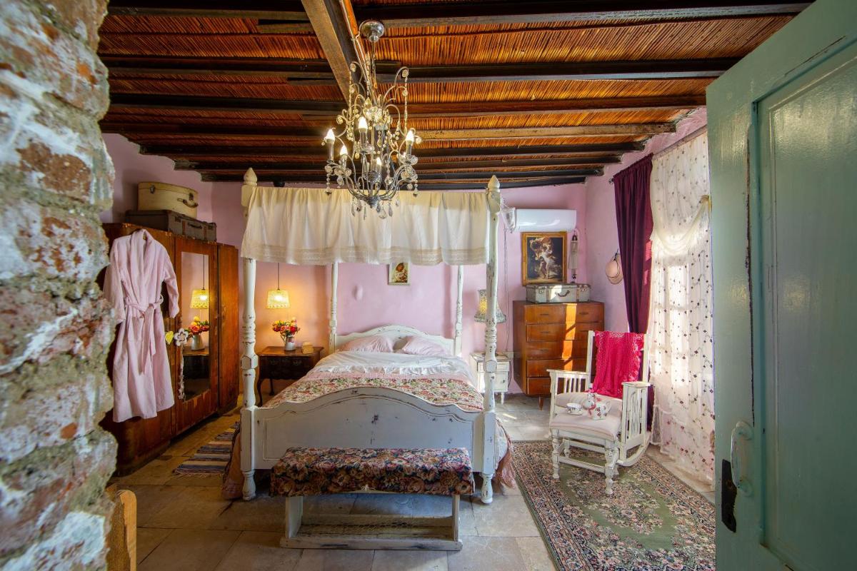 Tina's Country Home - Housity
