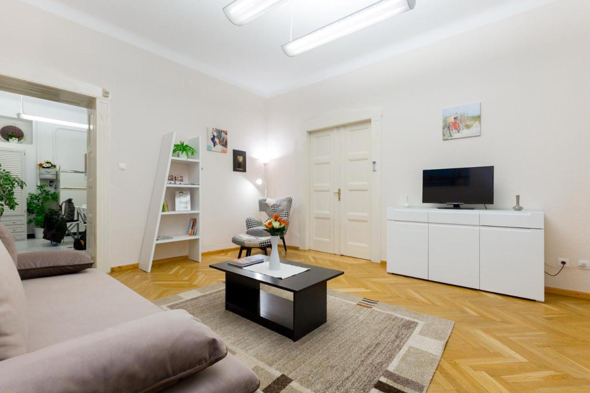 K17 Kinizsi Apartment - Housity