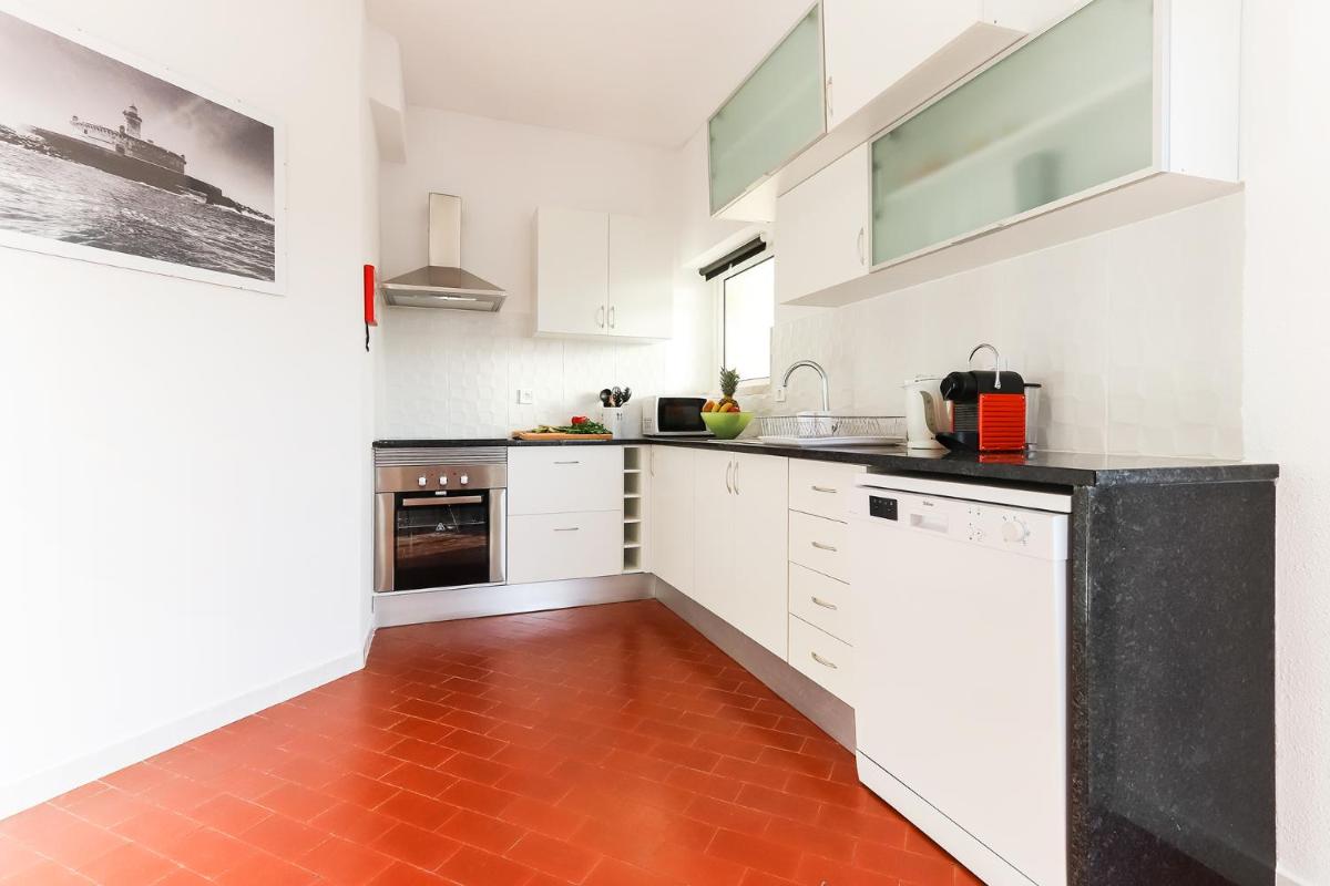 Espectacular apartamento na praia a 20 min de Lisboa - Housity