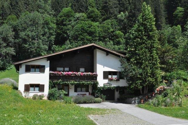 Pfeifer Birgitt - Housity