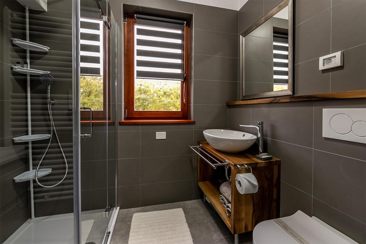 Apartments Val - Housity