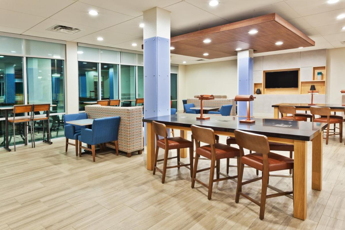 Holiday Inn Express & Suites - Cartersville by IHG - Housity