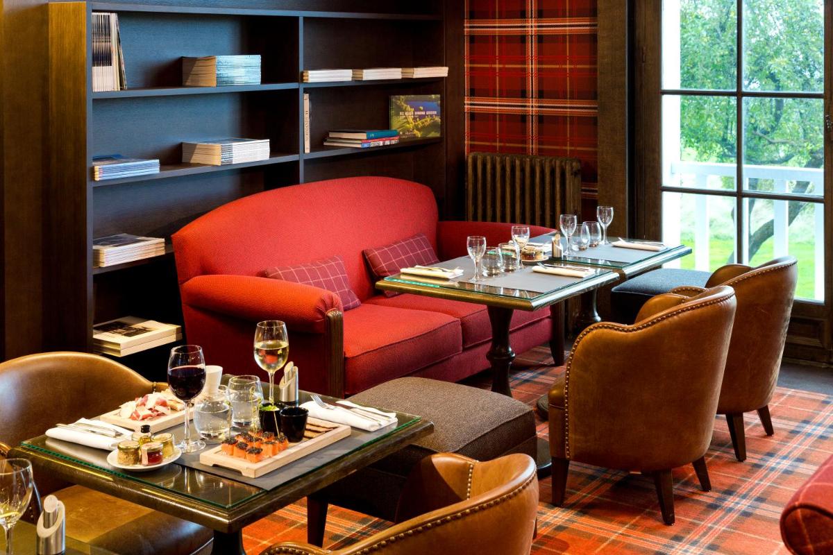 Boissons dans l'établissement Hôtel Barrière L'Hôtel du Golf