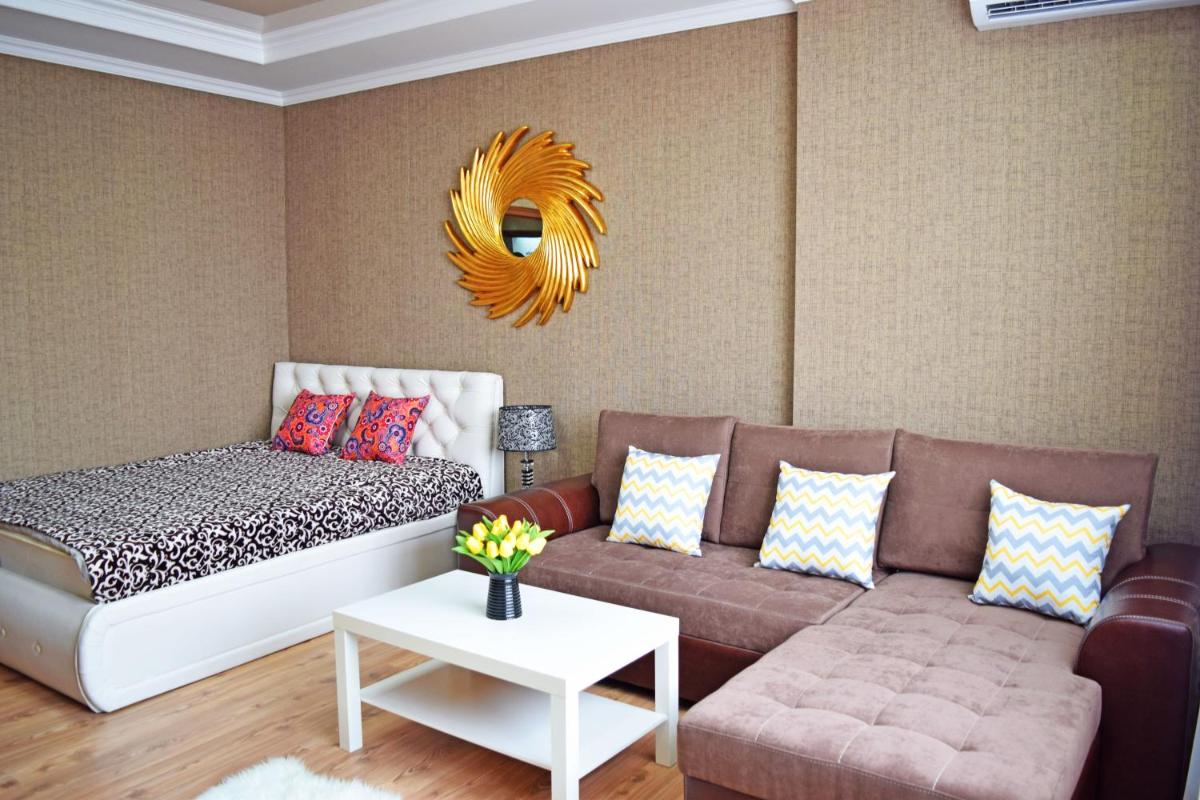 Bishkek Sunny Apartment in the center - Housity