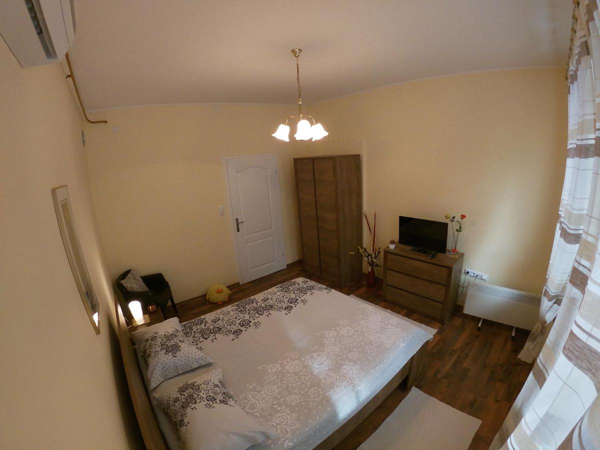 Apartment Honey Free Parking - Housity