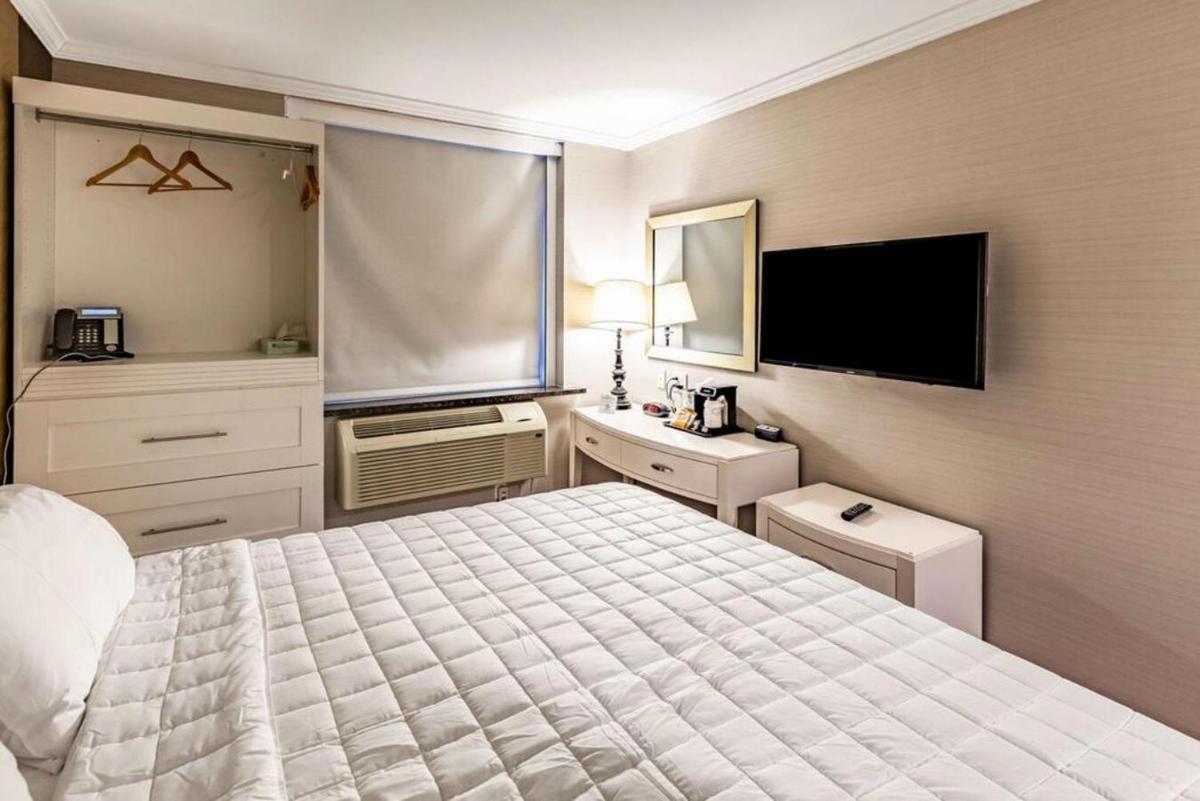 Umbrella Hotel Brooklyn - Housity