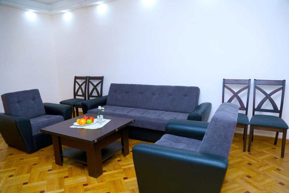 Suitetrails - Sunny apartment on Sayat-Nova Avenue & Tours