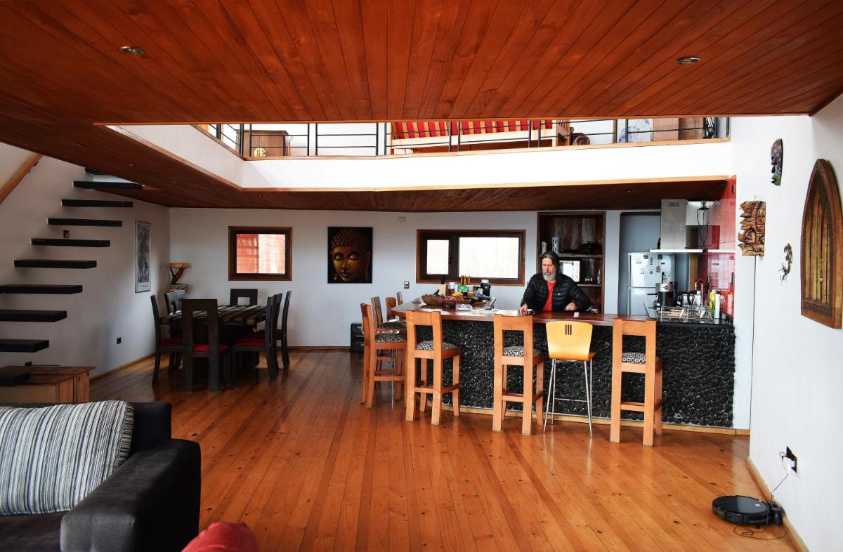 Samadhi Lodge Pingueral - Housity