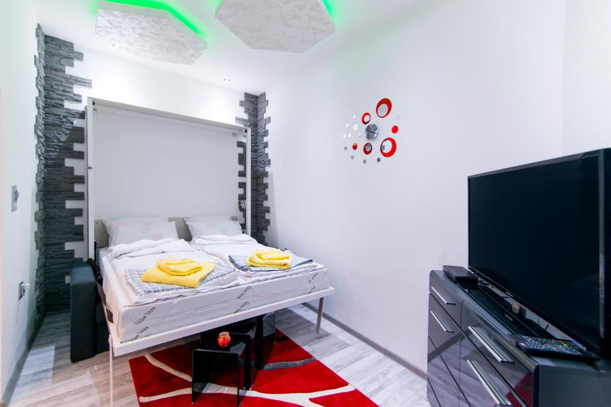Data Central Studio - Housity