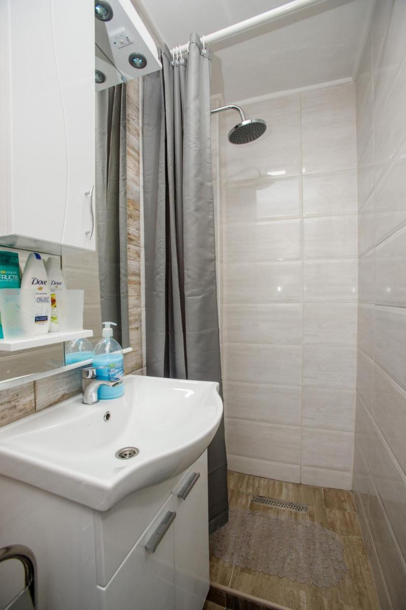 7 Days Premium Apartment - Hizvo
