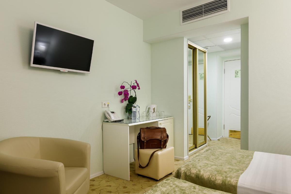 Beloe Derevo Hotel - Housity