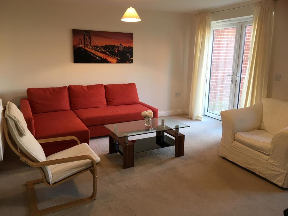 New and Comfortable with Parking - Housity