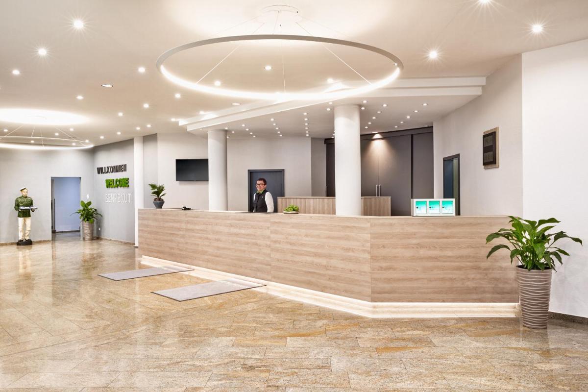 H+ Hotel Stuttgart Herrenberg - Housity