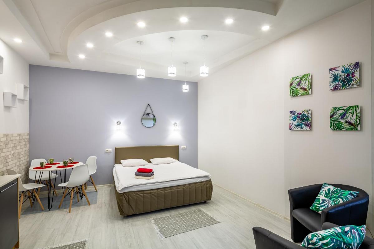 BV Apartments Black and White - Housity