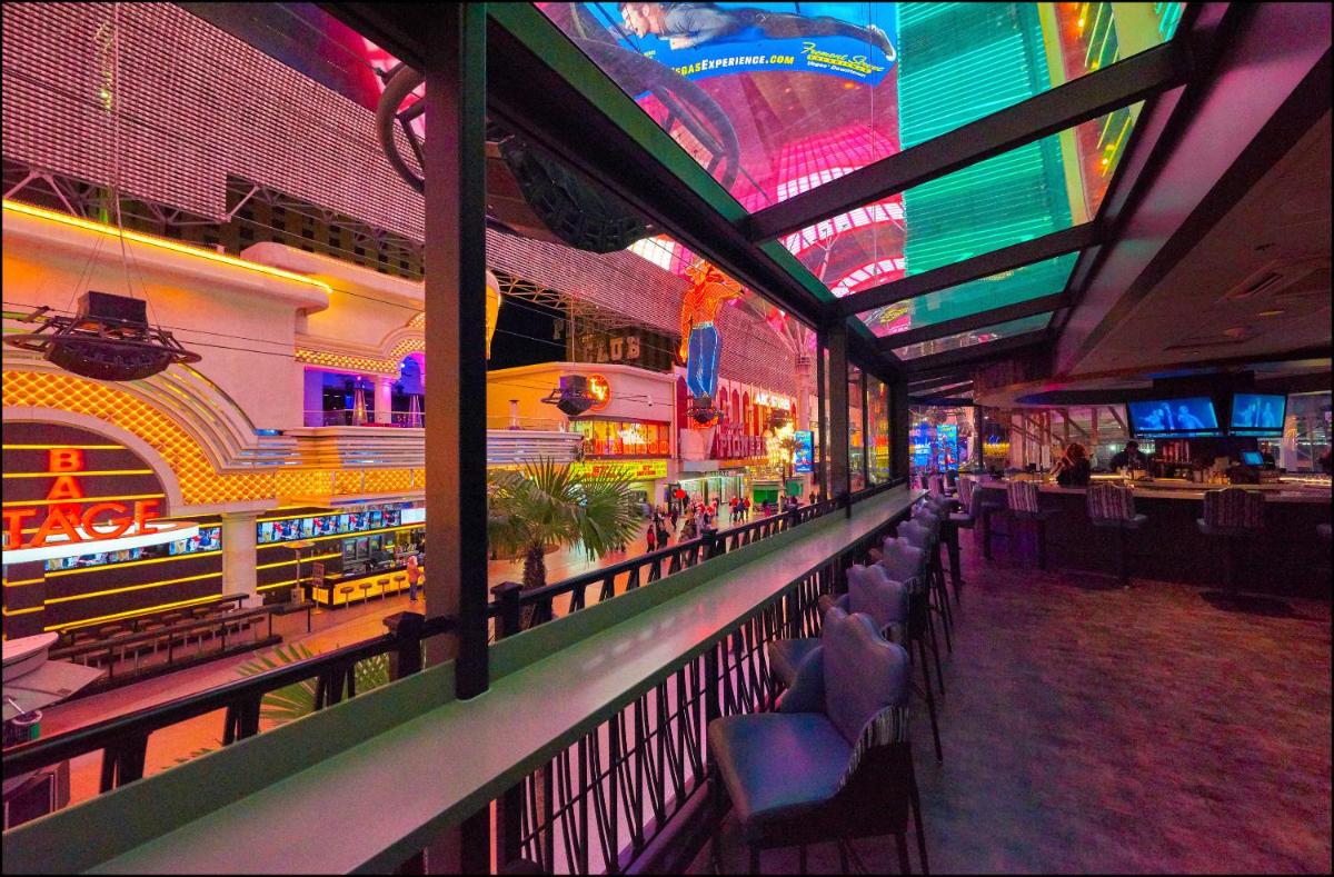 Hotel Apache - Housity