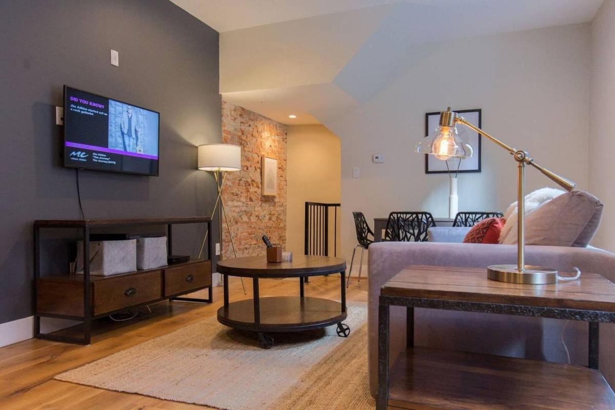 Abode Philadelphia - Rittenhouse Square Locust St - Housity