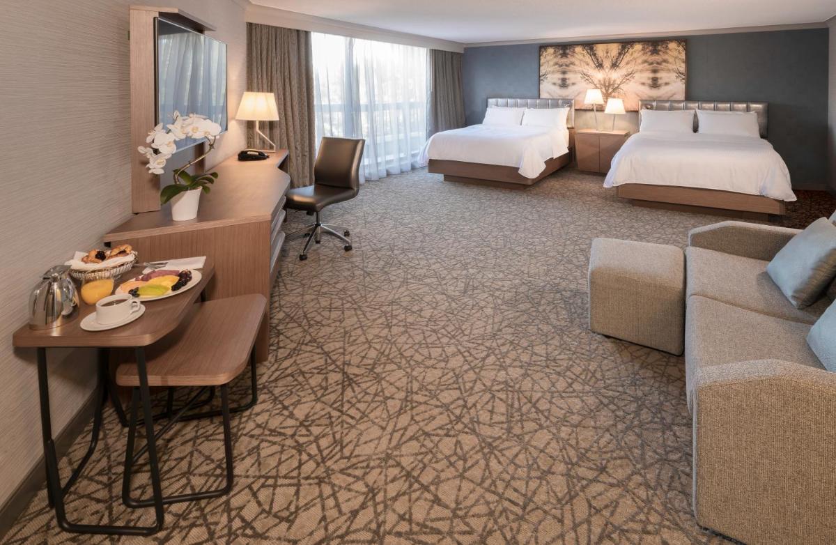 Pan Pacific Toronto - Housity