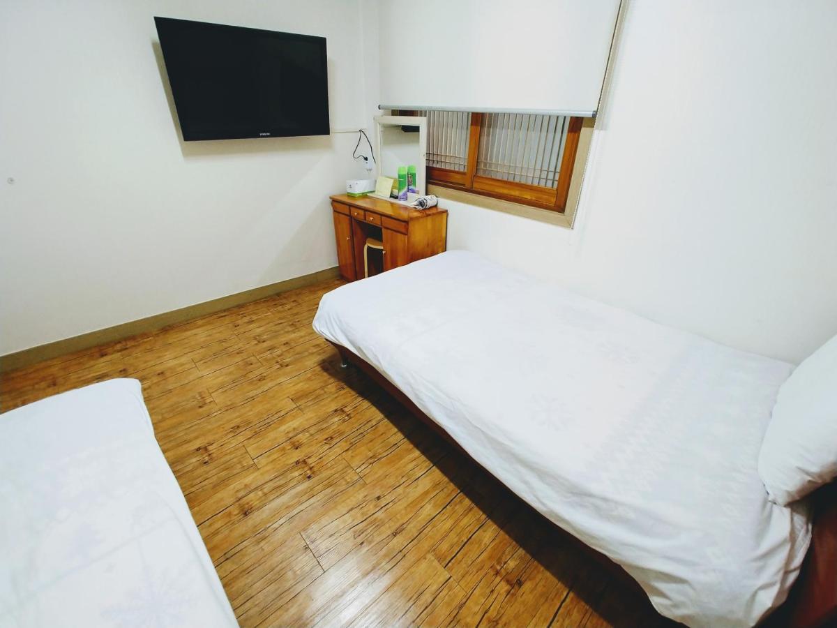Jeju Masil Guesthouse - Housity