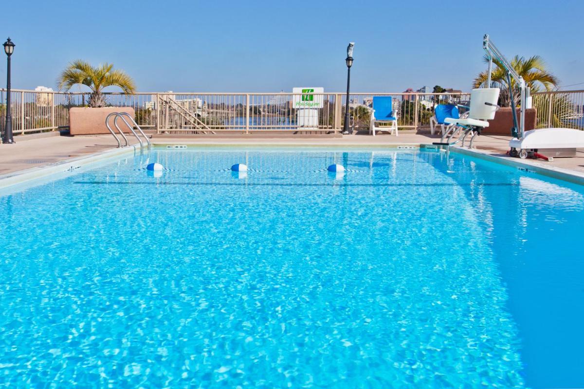 Holiday Inn Charleston-Riverview, an IHG Hotel - Housity