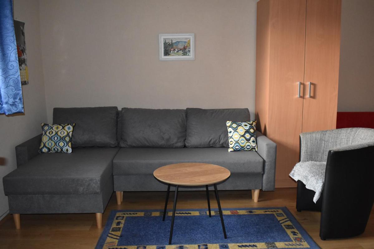 Chalupa Iveta - Housity