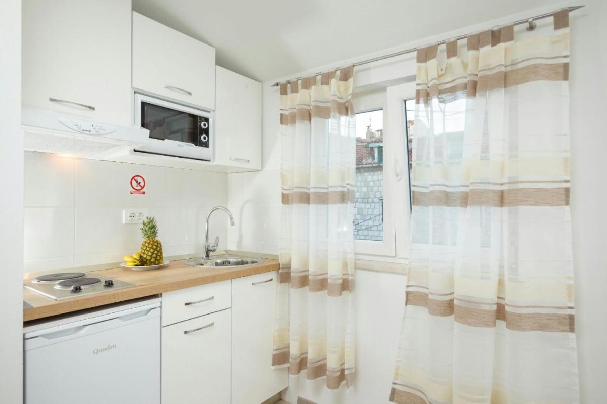 Apartments & Room Libar - Housity