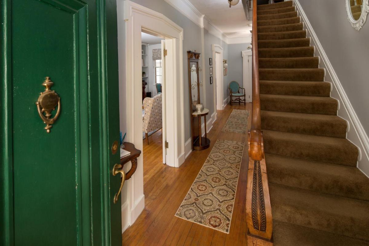 Aldrich Guest House - Housity