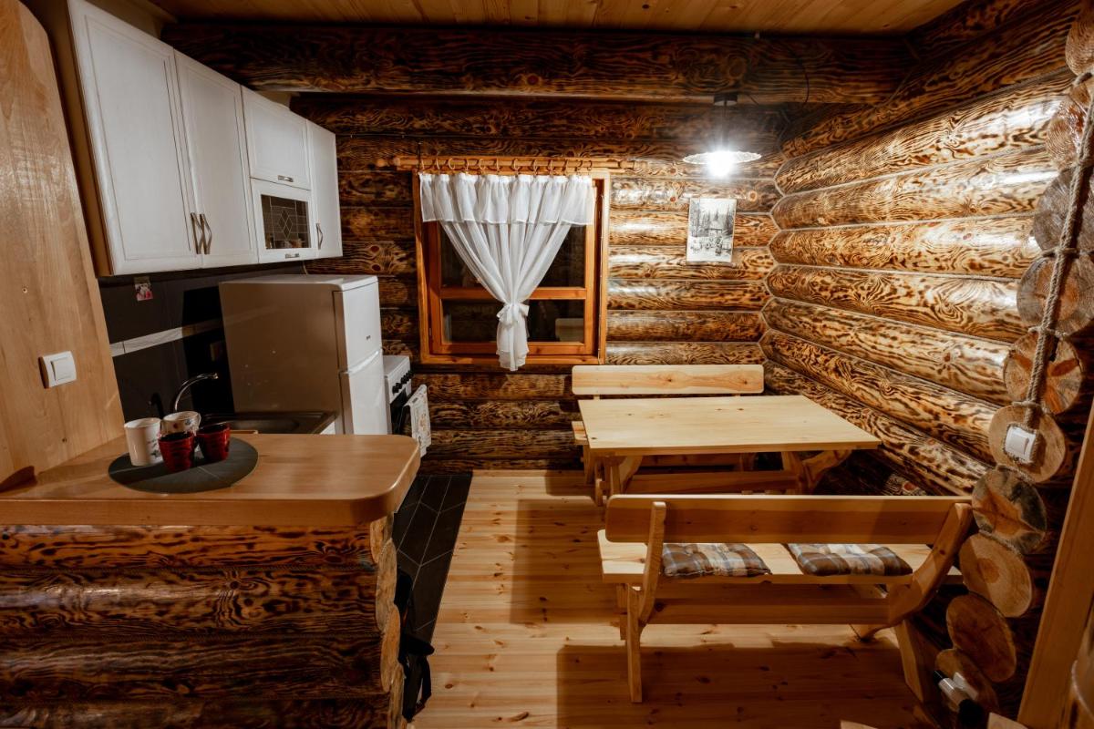 Zlatarske brvnare Zlatar Chalets - Housity