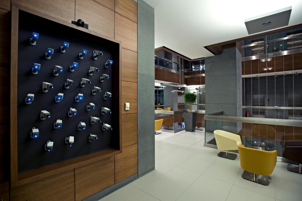 Point Hotel Barbaros - Housity