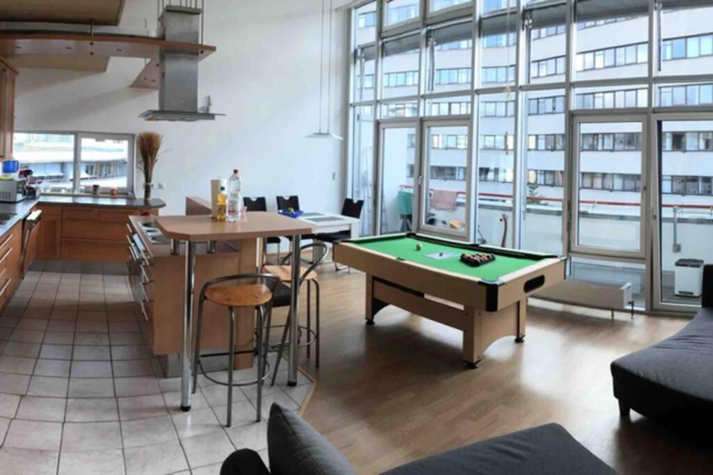 Suitetrails - Premium Penthouse Wohnung mit Schlossblick Zentral in Heidenheim mit Tiefgarage