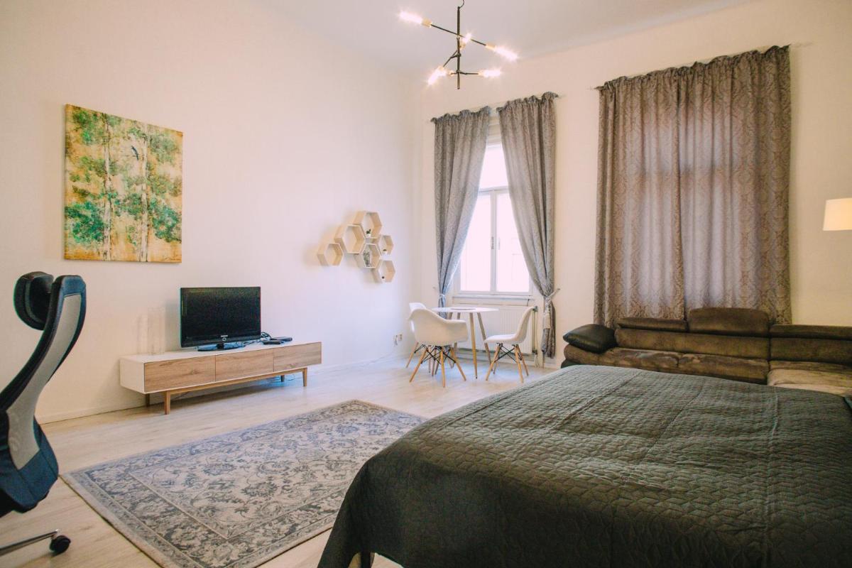 Entrez Apartment 3 - Historical Centre - Housity
