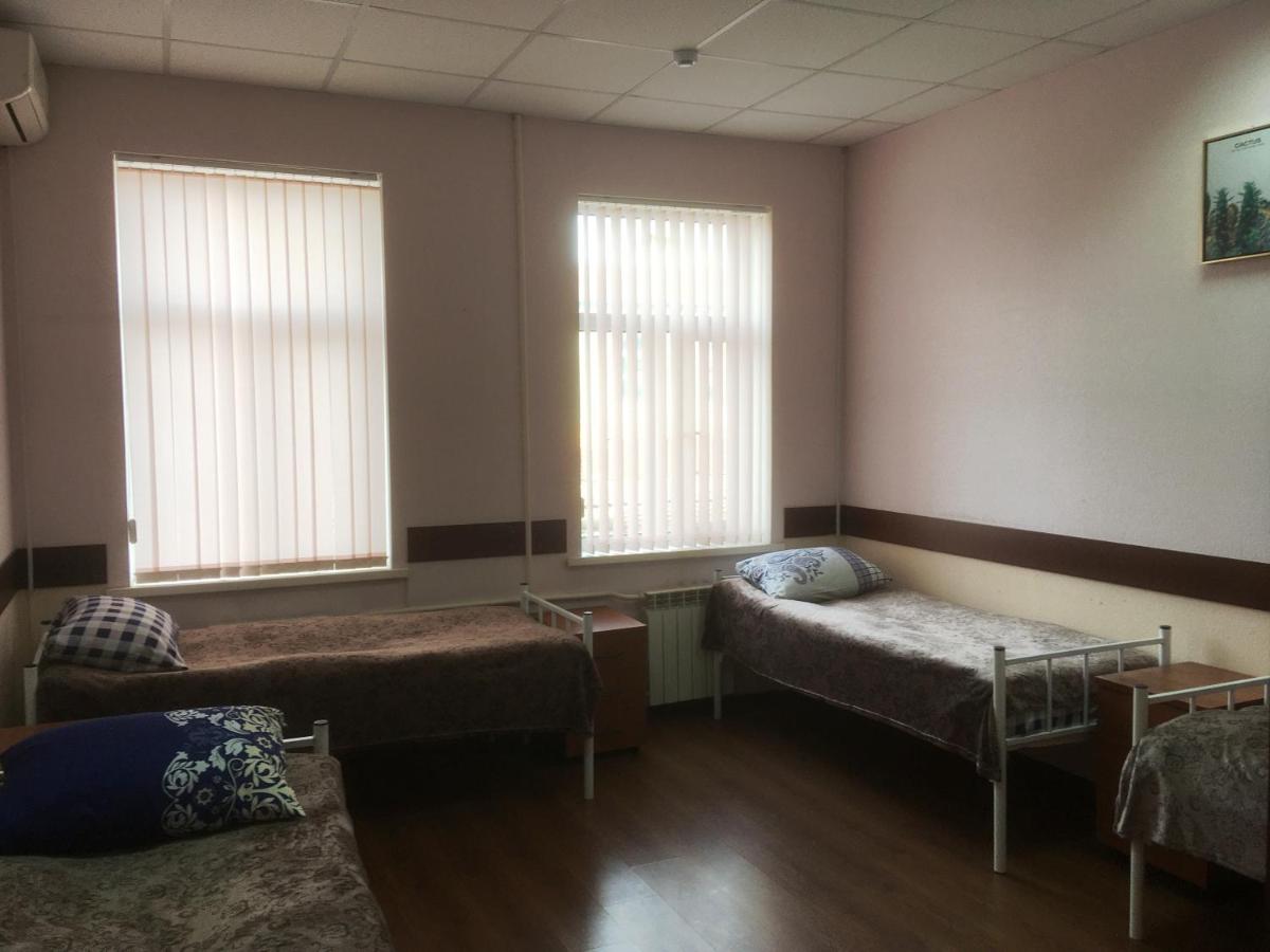 Khostel zhili byli - Housity