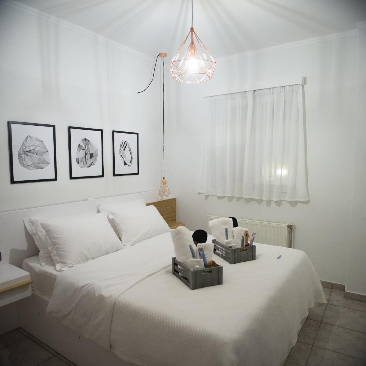 ChrisAndro Apartments - Housity