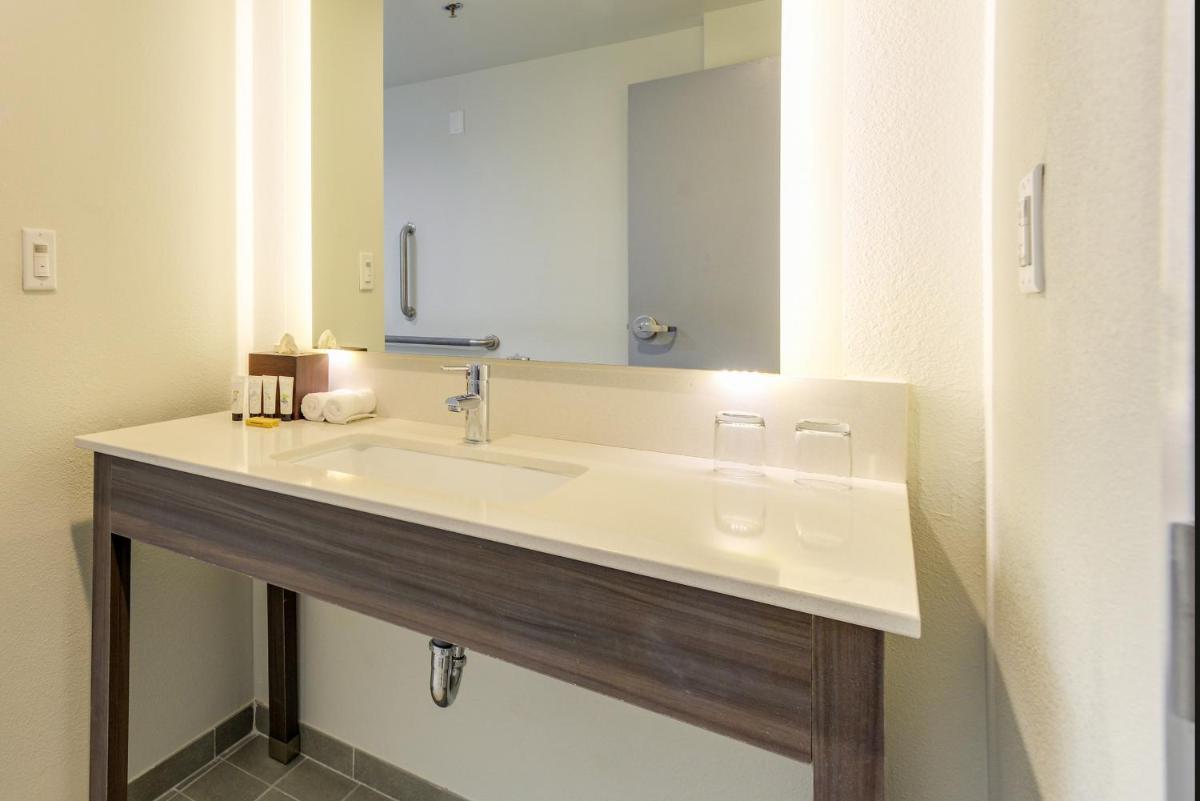 Saint Louis Airport Hotel - Hizvo