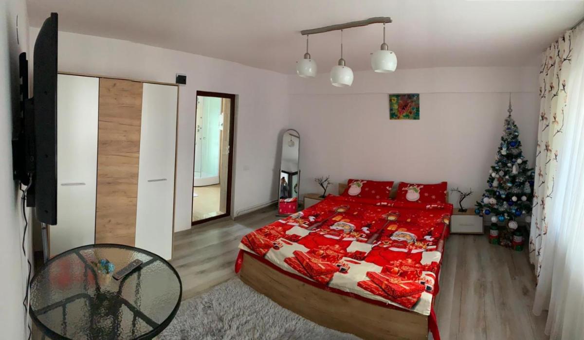 Upstairs Residence - Housity
