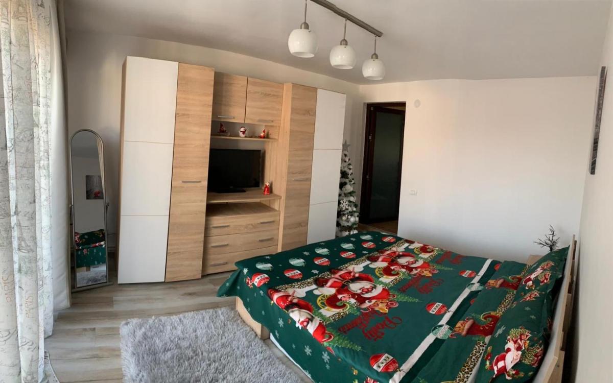 Upstairs Residence - Housity