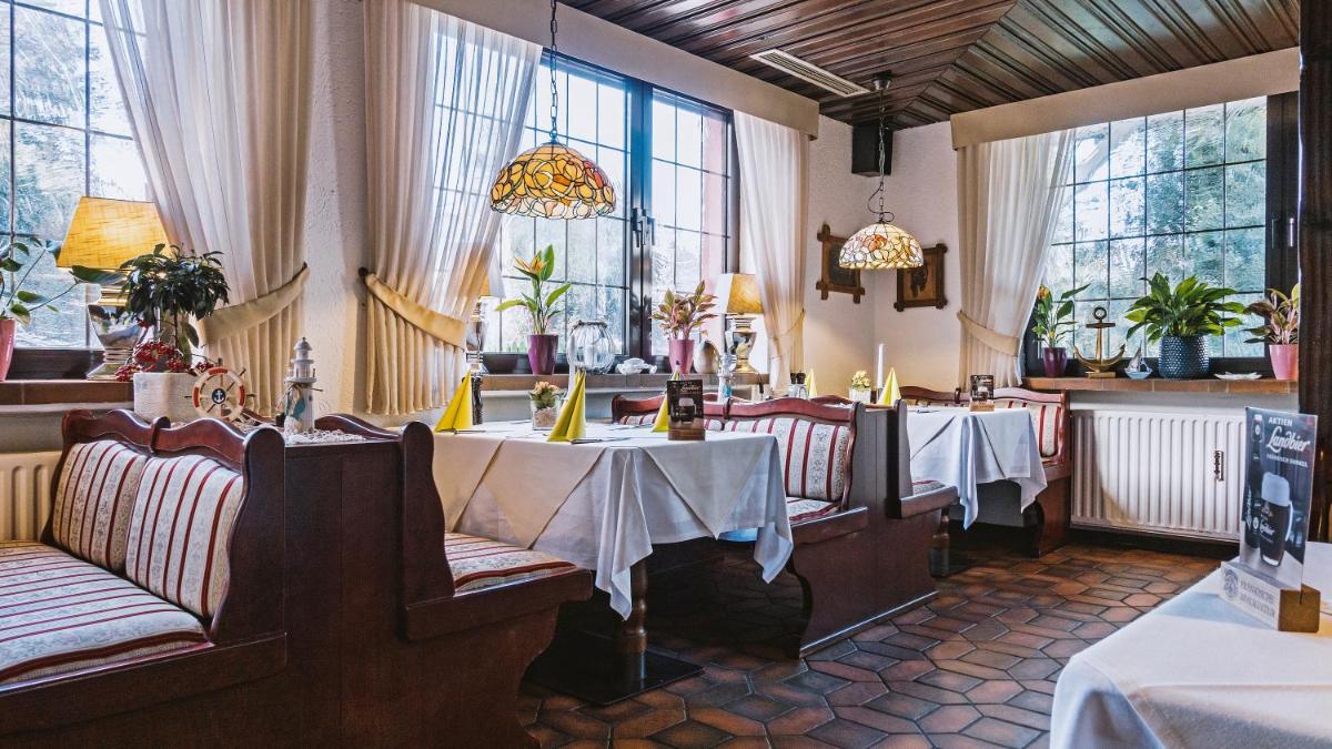 Hotel Restaurant Menden - Housity