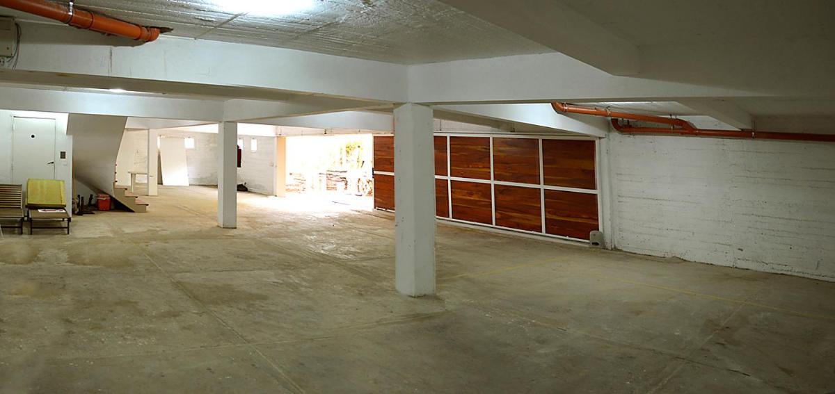 Luna Del Pastor - Housity