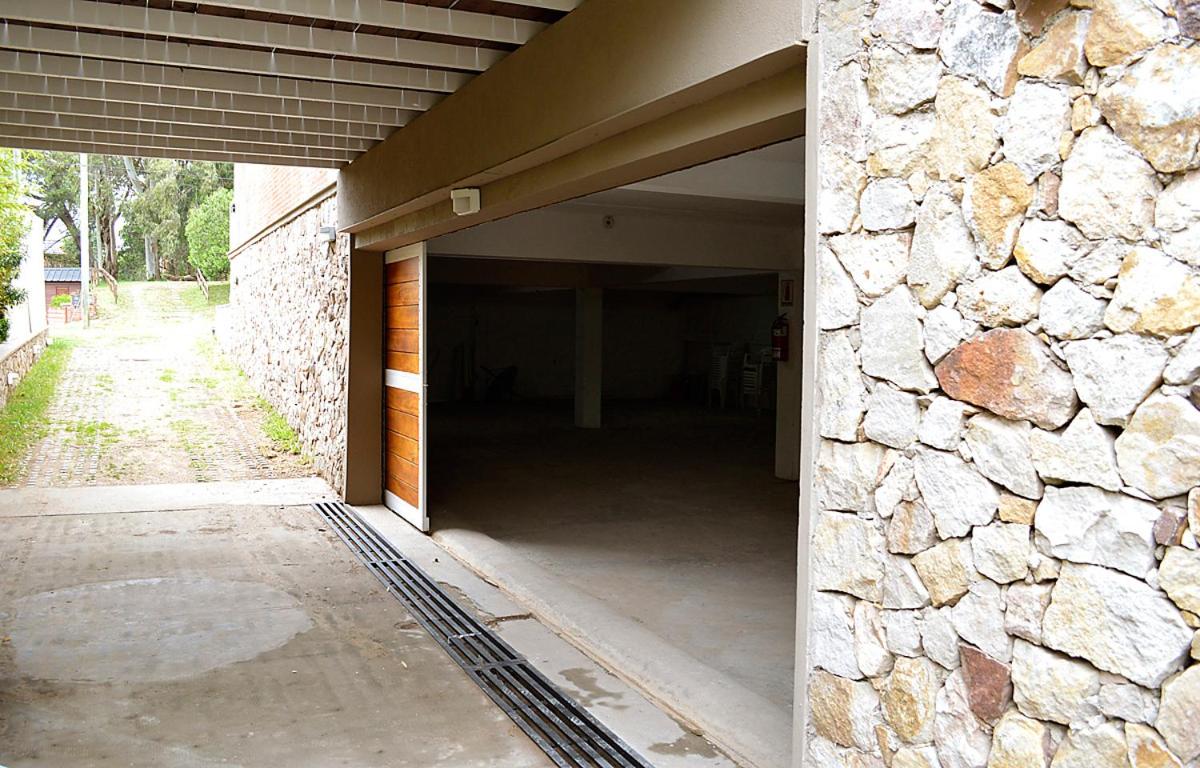 Luna Del Pastor - Housity