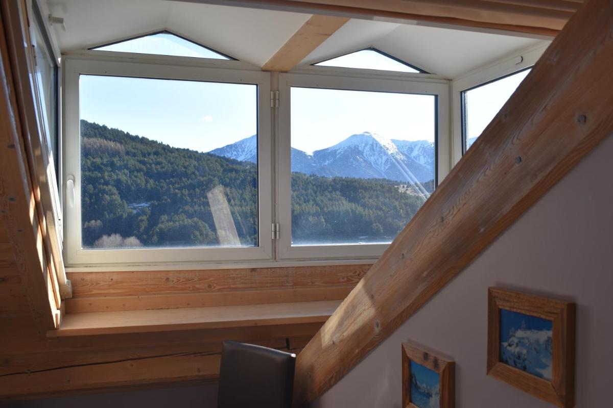 Vue générale sur la montagne ou vue sur la montagne depuis l'hôtel