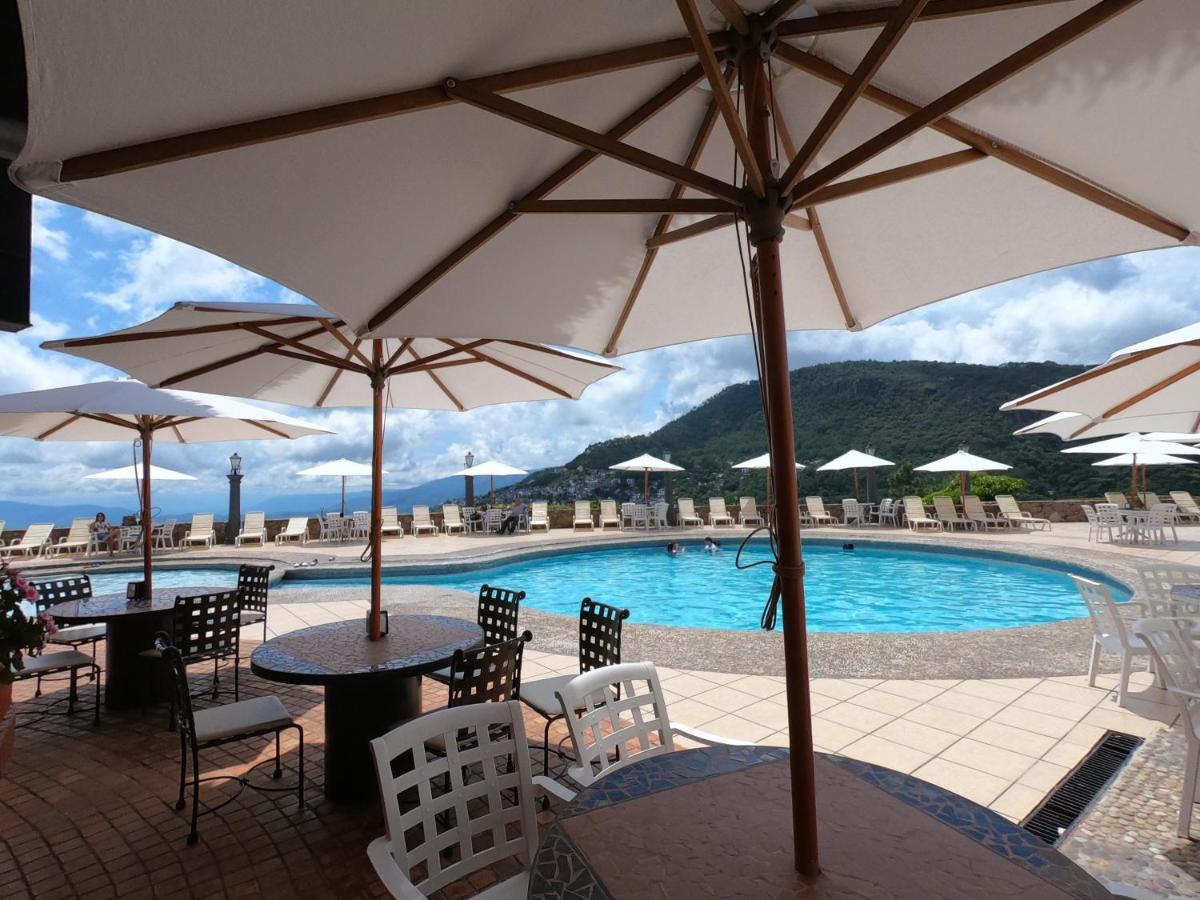 Hotel Montetaxco - Housity