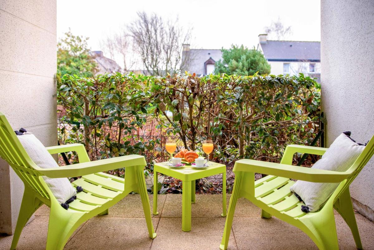 Chic & Cosy Appartement avec Terrasse, Parking Privatif - Housity
