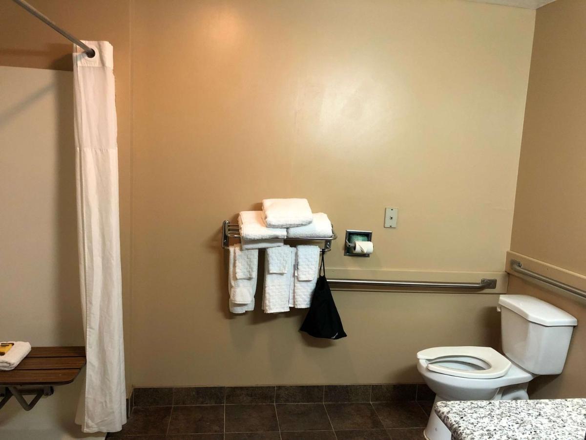 Best Western Plus Coldwater Hotel - Housity
