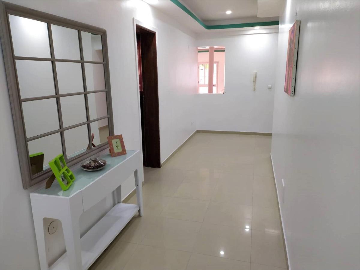 Casa Cabral : Big Apartment next to the beach - Housity